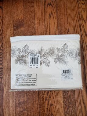 NWT - Grand River Lodge by Cabela's Pine Cone Hem Sheet Set